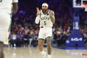 美记：特伦特上赛季场均8分但签4年6400万 NBA该审视这荒谬的合同 - 24直播网头条